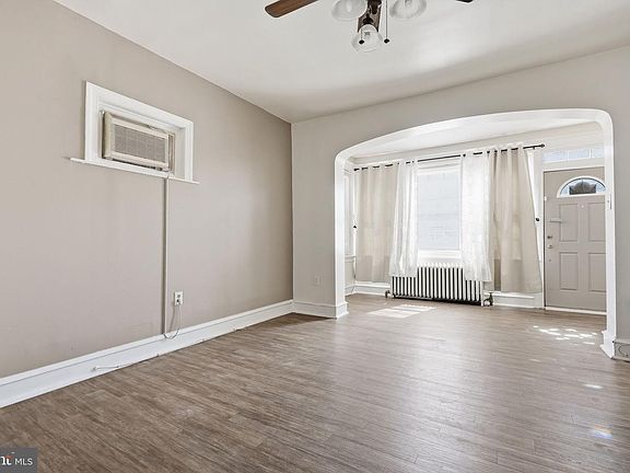 5th image of 533 W Louden St