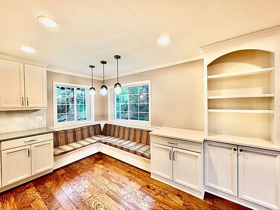 2nd image of 6058 Cozzens St
