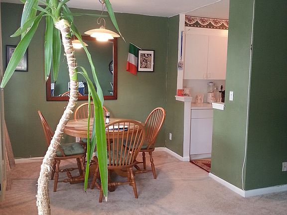 3rd image of 4 Birchwood Ct APT 1M