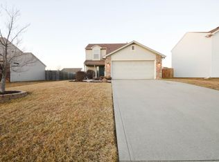 215 Rampart Dr, Fort Wayne, IN 46845