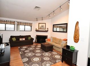 86 Overlook Dr, Clinton, NJ 08809