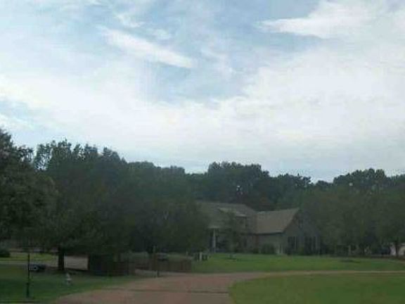 2nd image of 50 Brierwood Cir