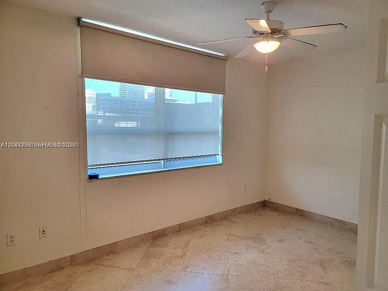 2000 N Bayshore Dr #707 — Photo 7