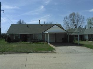 3801 Rosewood Ct, Midwest City, OK 73110
