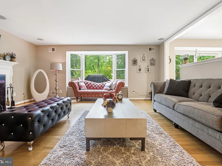 7715 Crossover Dr — Photo 30
