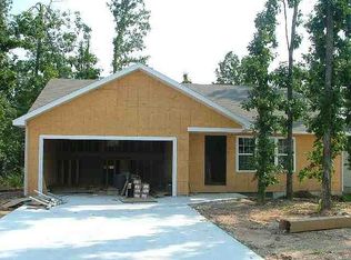 1402 Raspberry Dr, Lebanon, MO 65536