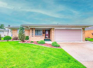 11375 Racine Rd, Warren, MI 48093