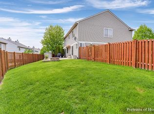 2703 Rosehall Ln, Aurora, IL