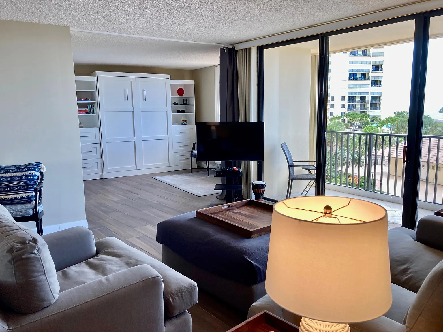 2 bed, 2.0 bath, 1170 sqft, $8,500 — Photo 4