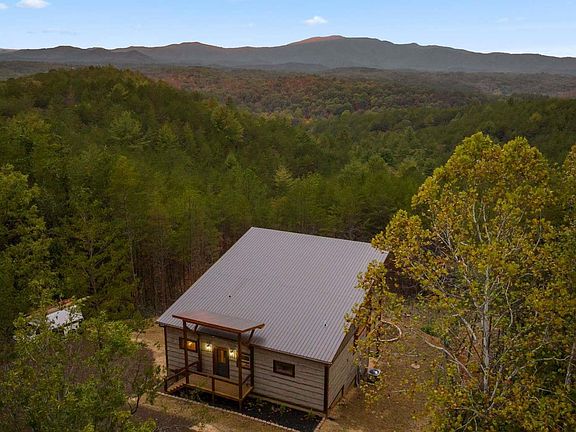 4th image of 240 River Overlook Dr