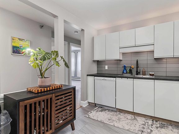 4th image of 83 Kearney Lake Rd #302