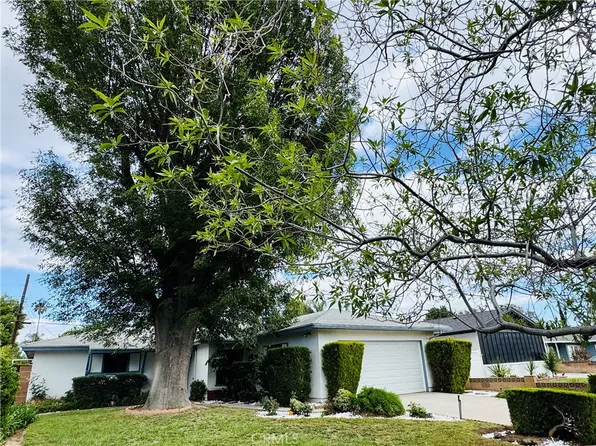 8208 Kentland Ave, Canoga Park, CA 91304