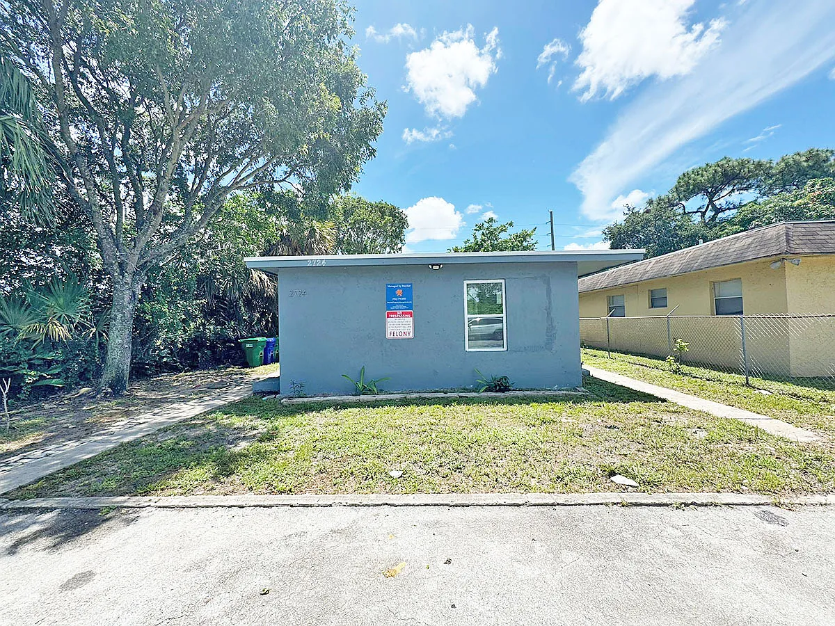 2724 NW 6th Ct — Photo 1