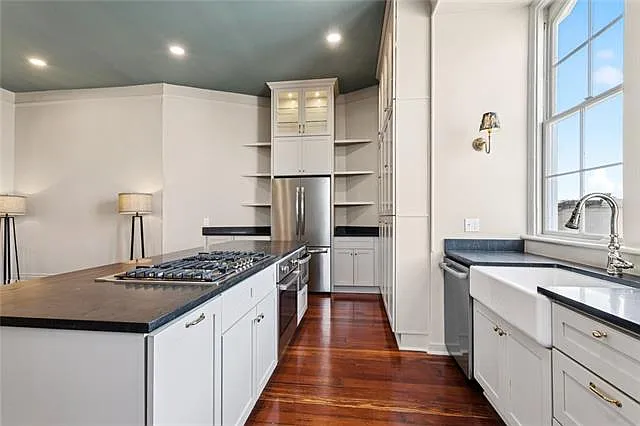 632 Esplanade Ave #301 — Photo 9