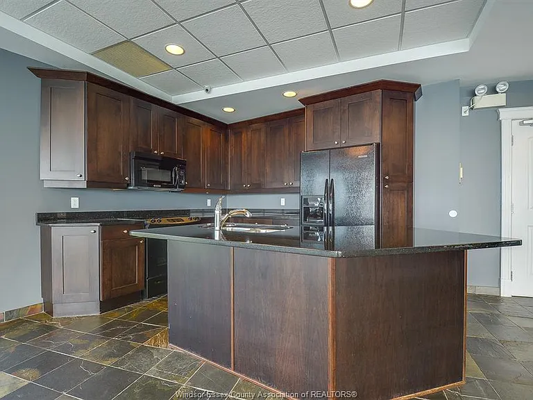 1225 Riverside Dr E #101 — Photo 42