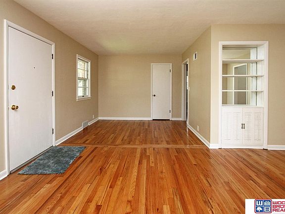4th image of 2316 Scott Ave