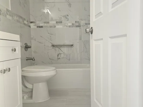 33-27 13th Street image 3 of 8