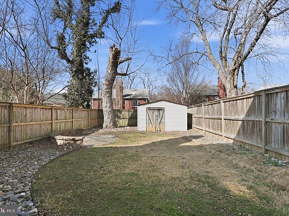 5th image of 53 Garden Dr