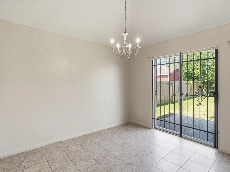 15738 Boonridge Rd — Photo 13