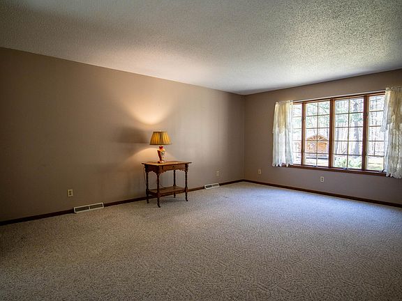 5th image of 9941 S Blair Ave