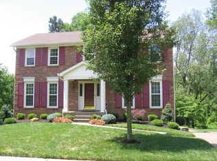 8102 Thornwood Rd, Louisville, KY 40220