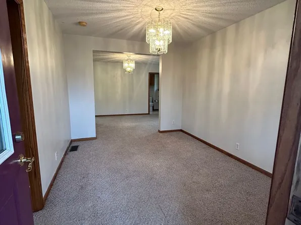 Edwards Street Duplex, 118-118.5 E Edwards St #118, Maryville, MO 64468