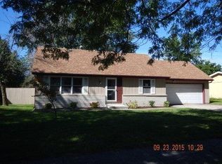 915 Pettibone St, Crown Point, IN 46307