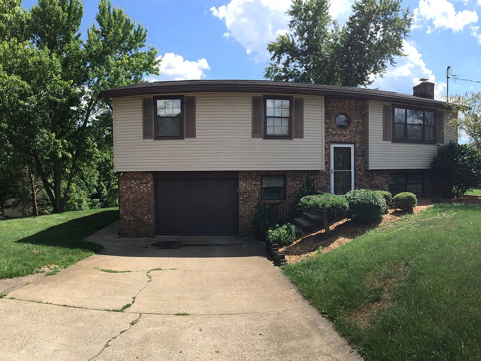 1st image of 1406 Lancaster St #6