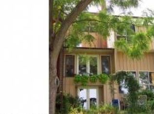 11360 Links Dr, Reston, VA 20190