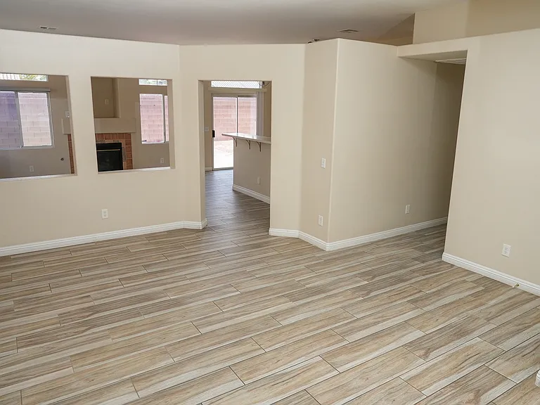 2217 Heritage Ridge Ave — Photo 2