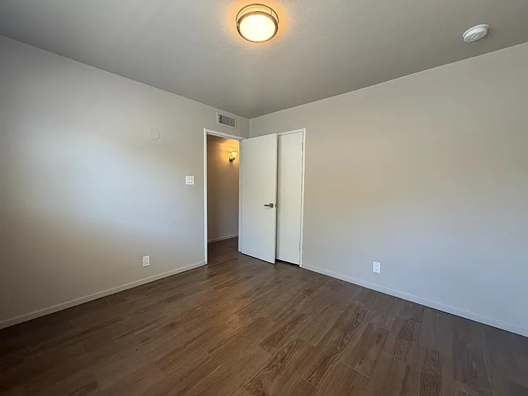 1538 E Austin Way — Photo 14