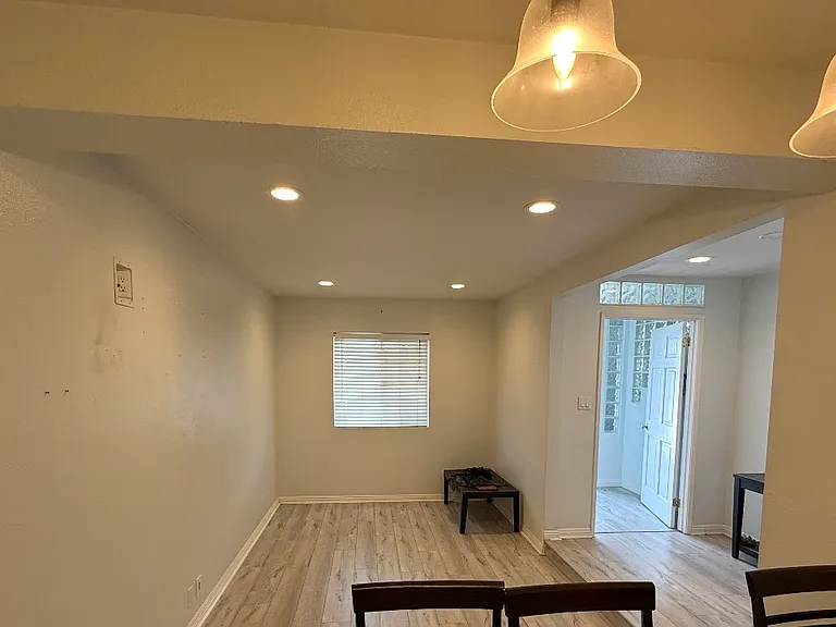 292 Santa Monica Dr — Photo 3