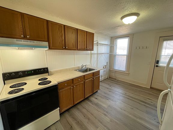 4th image of 631-633 S 16th St