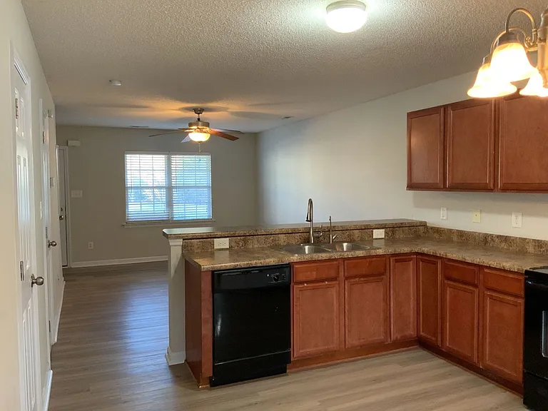 5008 Banister Loop — Photo 14