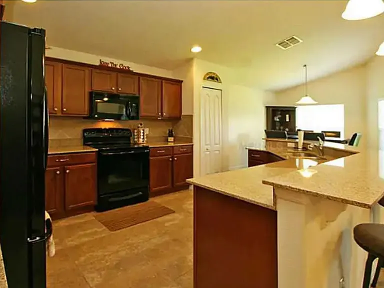 12021 Deer Path Way — Photo 7