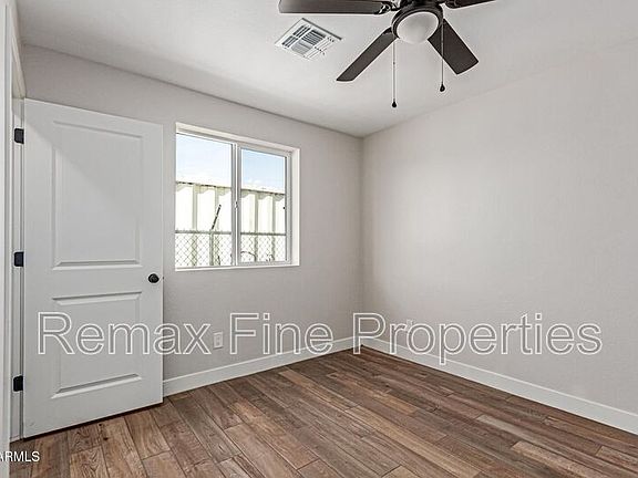 3rd image of 6421 S 23rd St Unit A