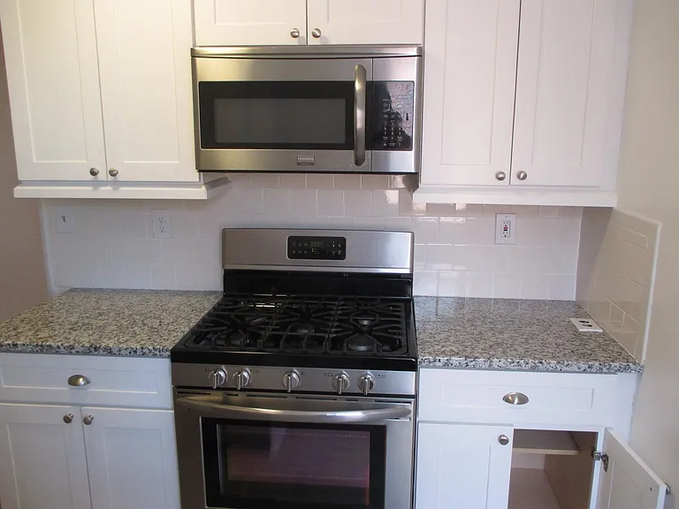 39 Glenbrook Rd #5Z — Photo 1
