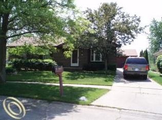 41555 Heritage Ct, Canton, MI 48188