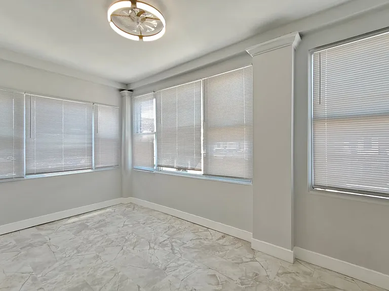 6142 Locust St #B — Photo 5