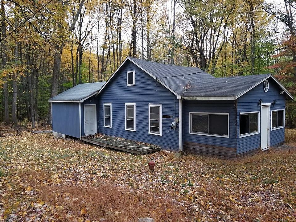 2nd image of 32 Woodland Rd