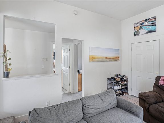 5th image of 3204 Rockview Pl #3204