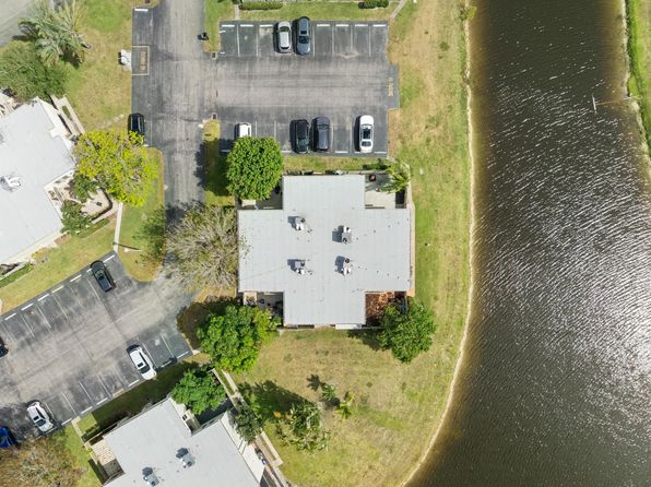 12128 Regal Court E, Wellington, FL 33414