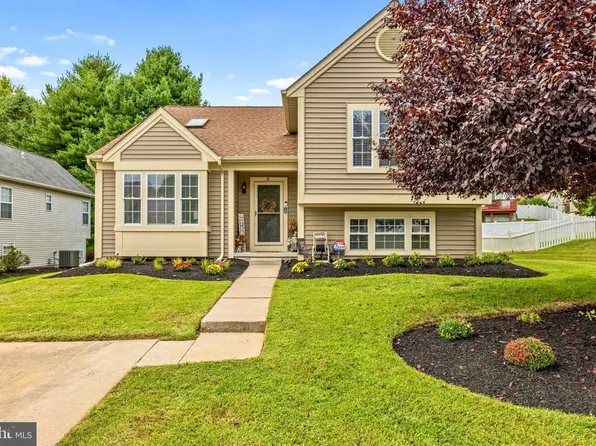 8 Harrod Ct, Reisterstown, MD 21136