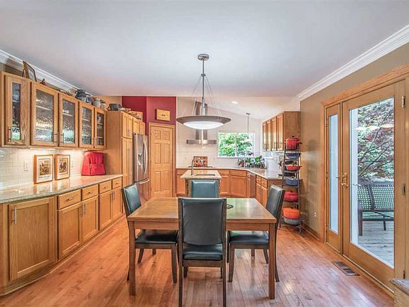 4th image of 54866 Walnut Dr