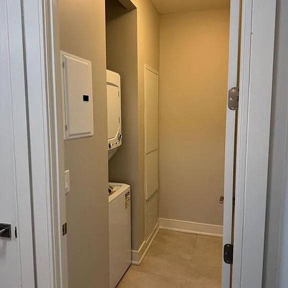 150 Main St W #707 — Photo 8