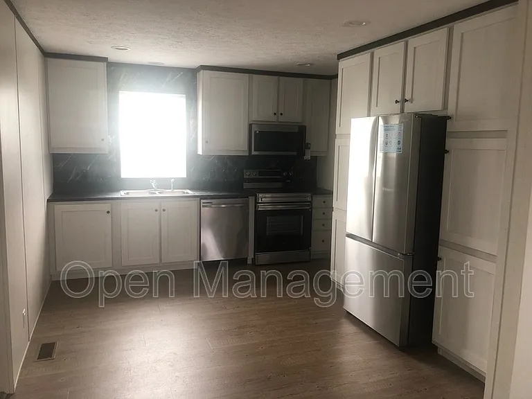 2700 Brookpark Rd #505 — Photo 3