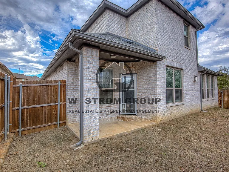 10320 Linger Ln — Photo 37