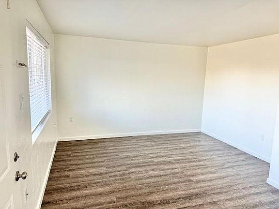 3rd image of 5947 W Rose Ln APT 17