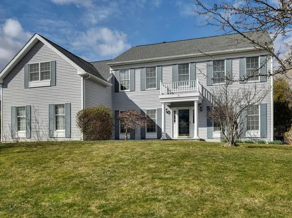 8 Long Dr, Westborough, MA 01581