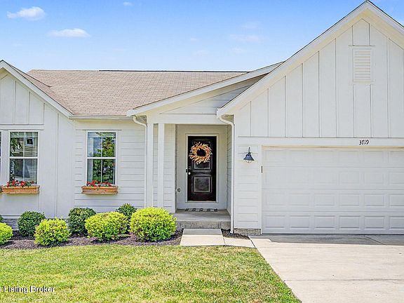 3rd image of 3719 Scarlet Oak Ln
